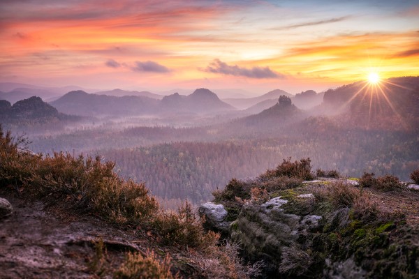 Wandbild Sächsische Schweiz - Sonnenaufgang auf dem kleinen Winterberg (Motiv 00751)