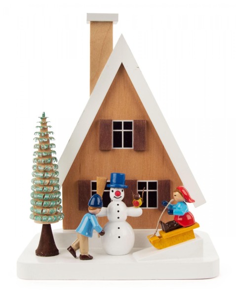 Räucherhaus mit Schneemann und Kindern