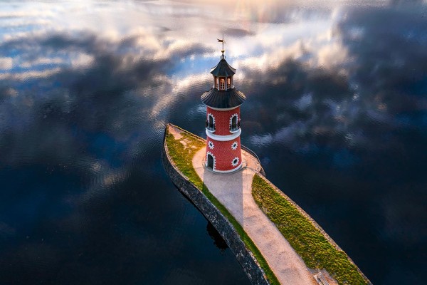 Wandbild Moritzburg - Wolkenspiegelung am Leuchtturm (Motiv DMMOR04)